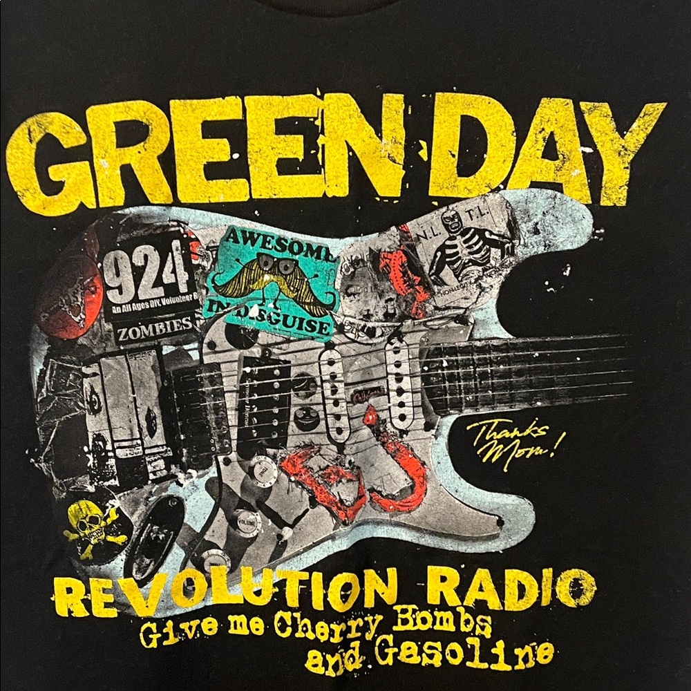 Green Day Revolution Radio Graphic Tee - Picture 3 of 4
